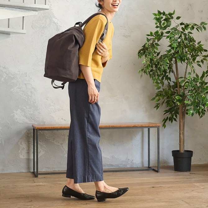 行楽シーズンにぴったり！軽くておしゃれなフェイクスエードブレッタリュック