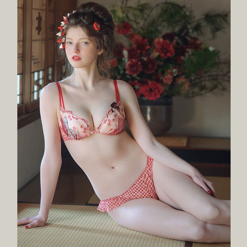 世界の巨匠が生み出したアートを華やかに表現♡巨匠のブラより新作発売
