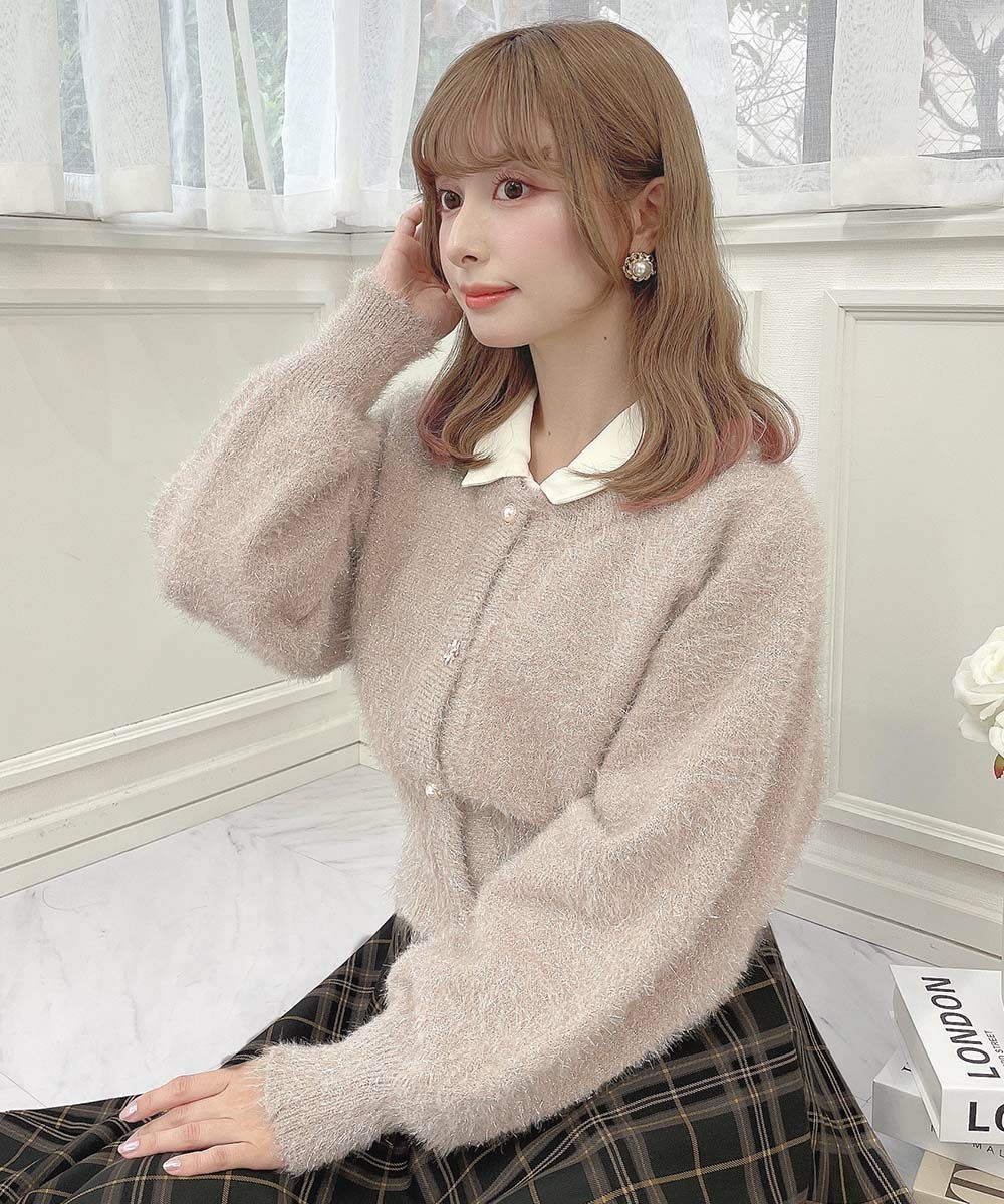 上品なラメ感がきらめくシャギーニットカーディガン。