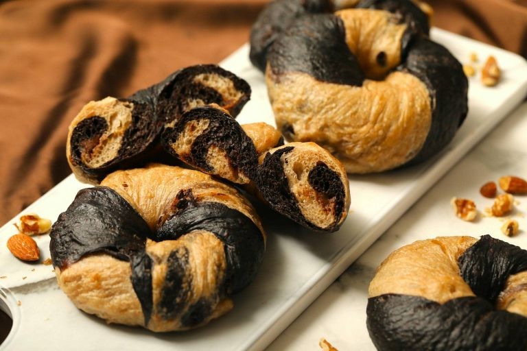 【バレンタインに向けた新商品】『京生ちぎりパン～生チョコとオレンジ～』をはじめとした全5商品を2026年1月1日より順次発売