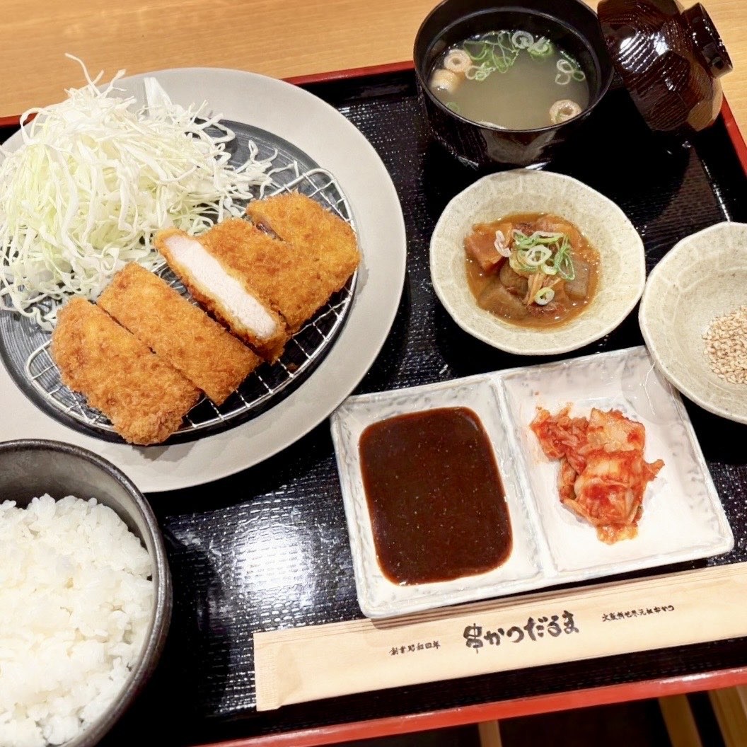 だるまのとんかつ定食!