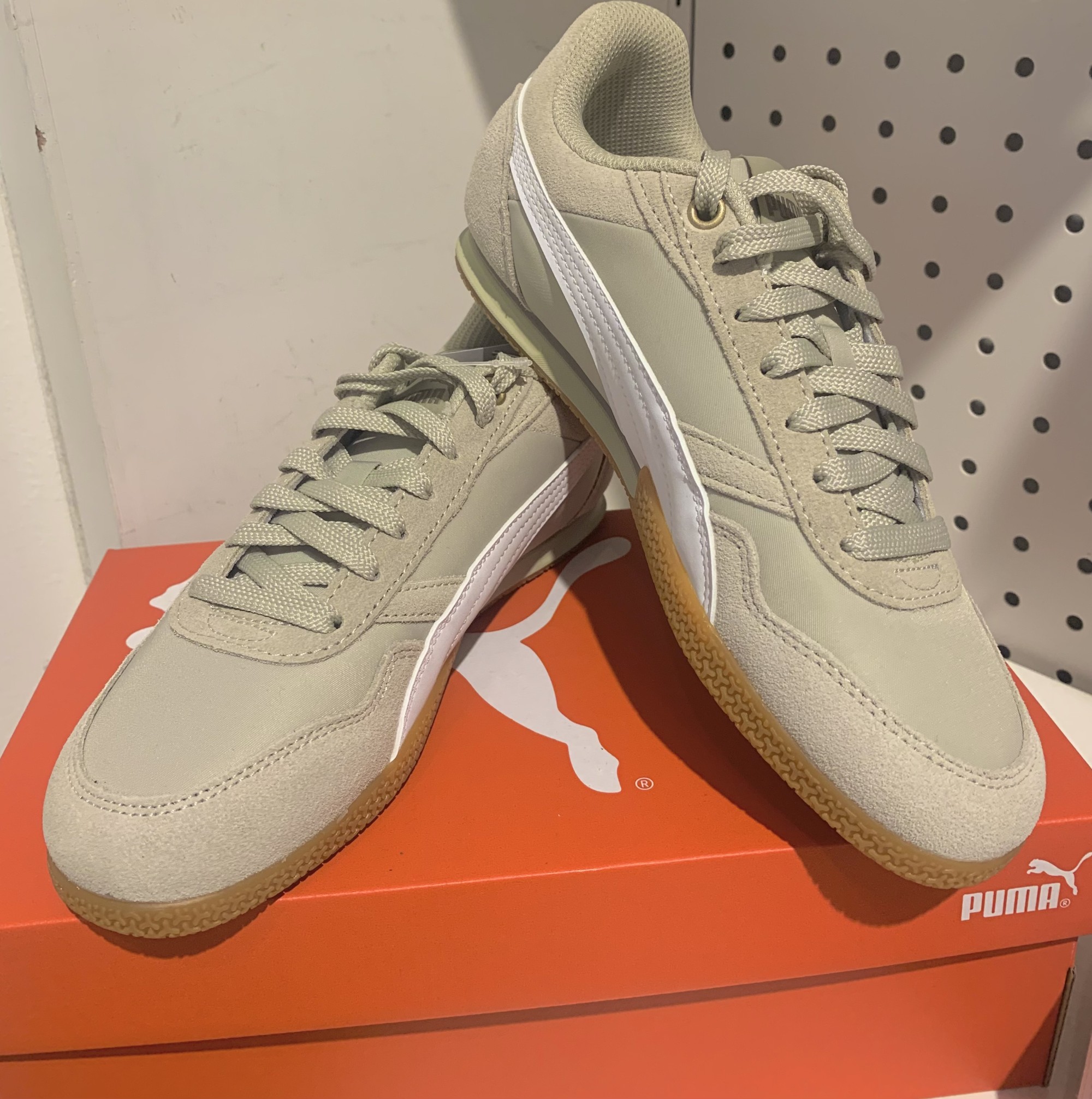 【ROPE' PICNIC限定カラーが登場】PUMAのベラドンナ ナイロンスニーカー