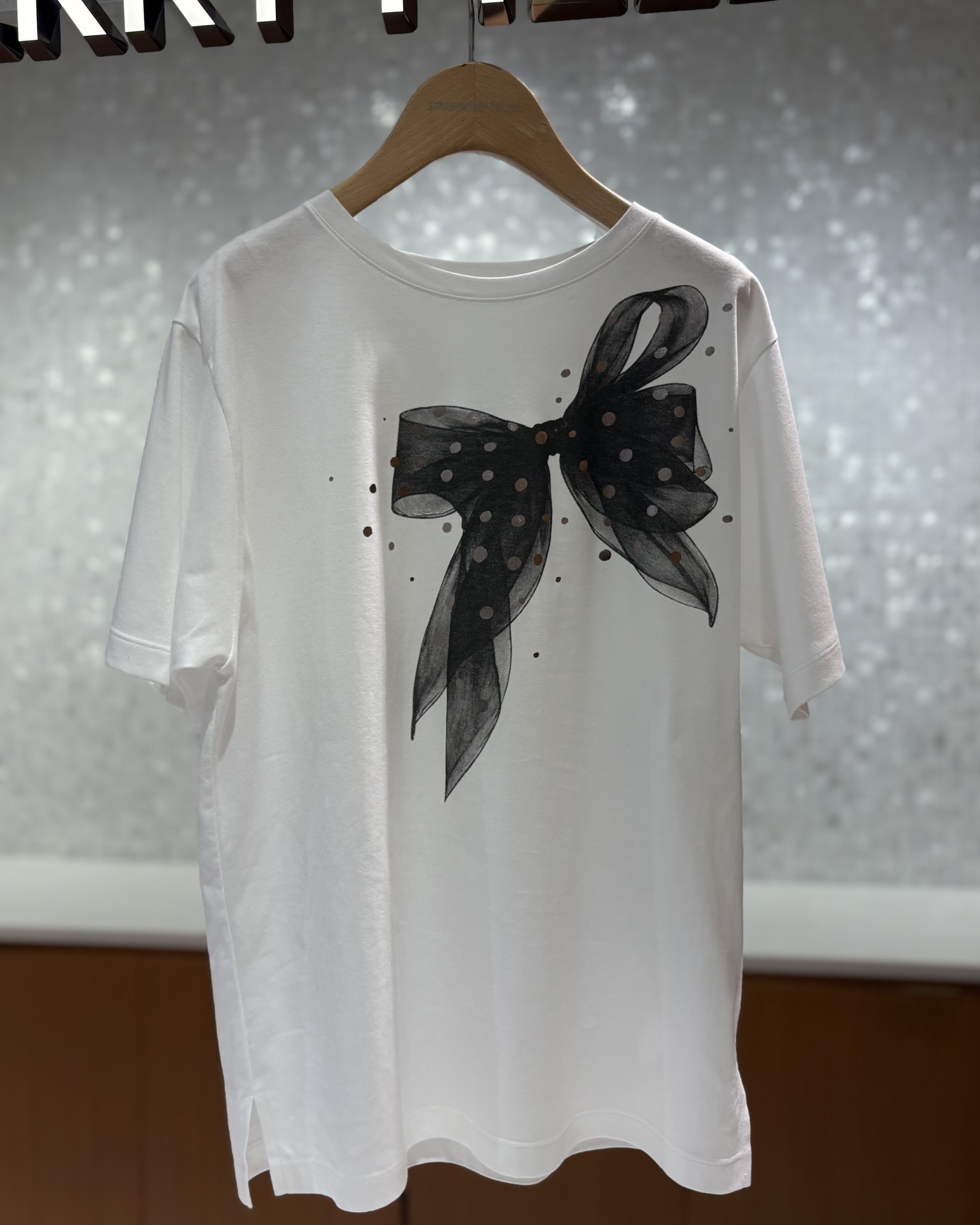 大人可愛いリボンプリントＴシャツ