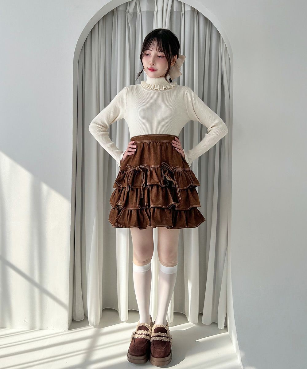 ベーシックなアイテムだからこそのこだわりが沢山詰まったタートルニット。