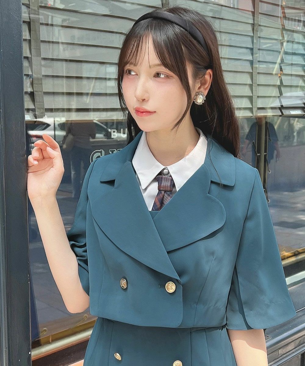 ハート型のラペルがとびきりキュートなジャケット♡
