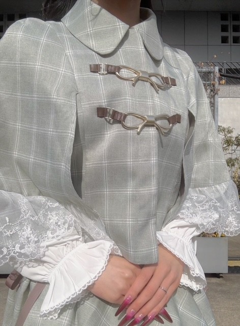 春の暖かさにピッタリなケープ