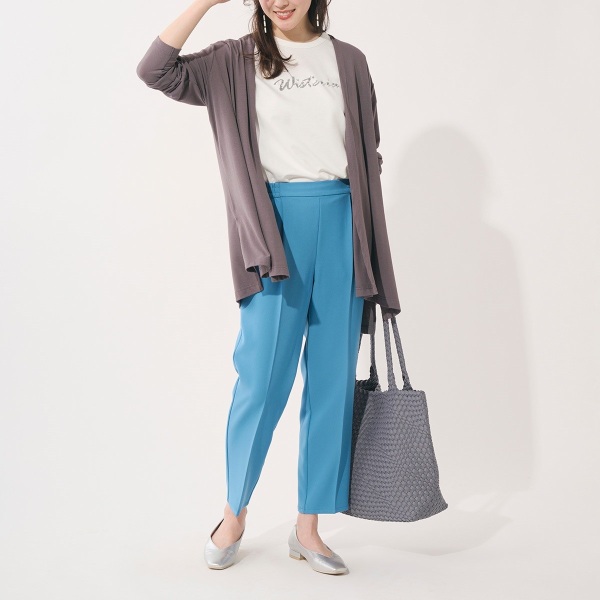 軽やかUVカット。落ち感シルエットが美しい シアーカーディガン