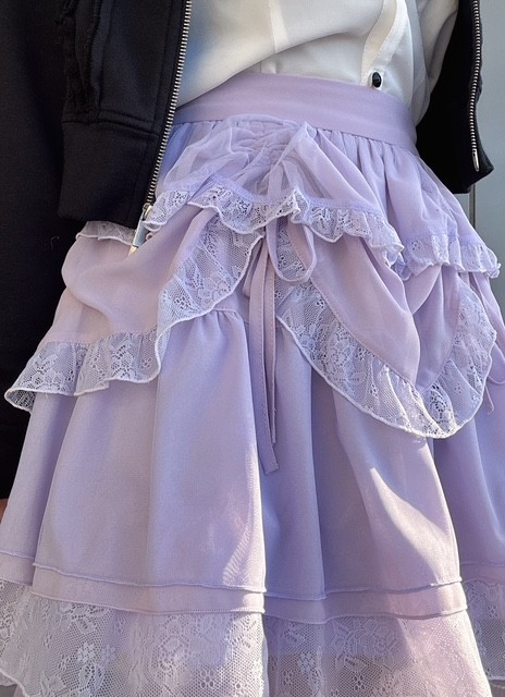 ボリューム◎ミニスカート