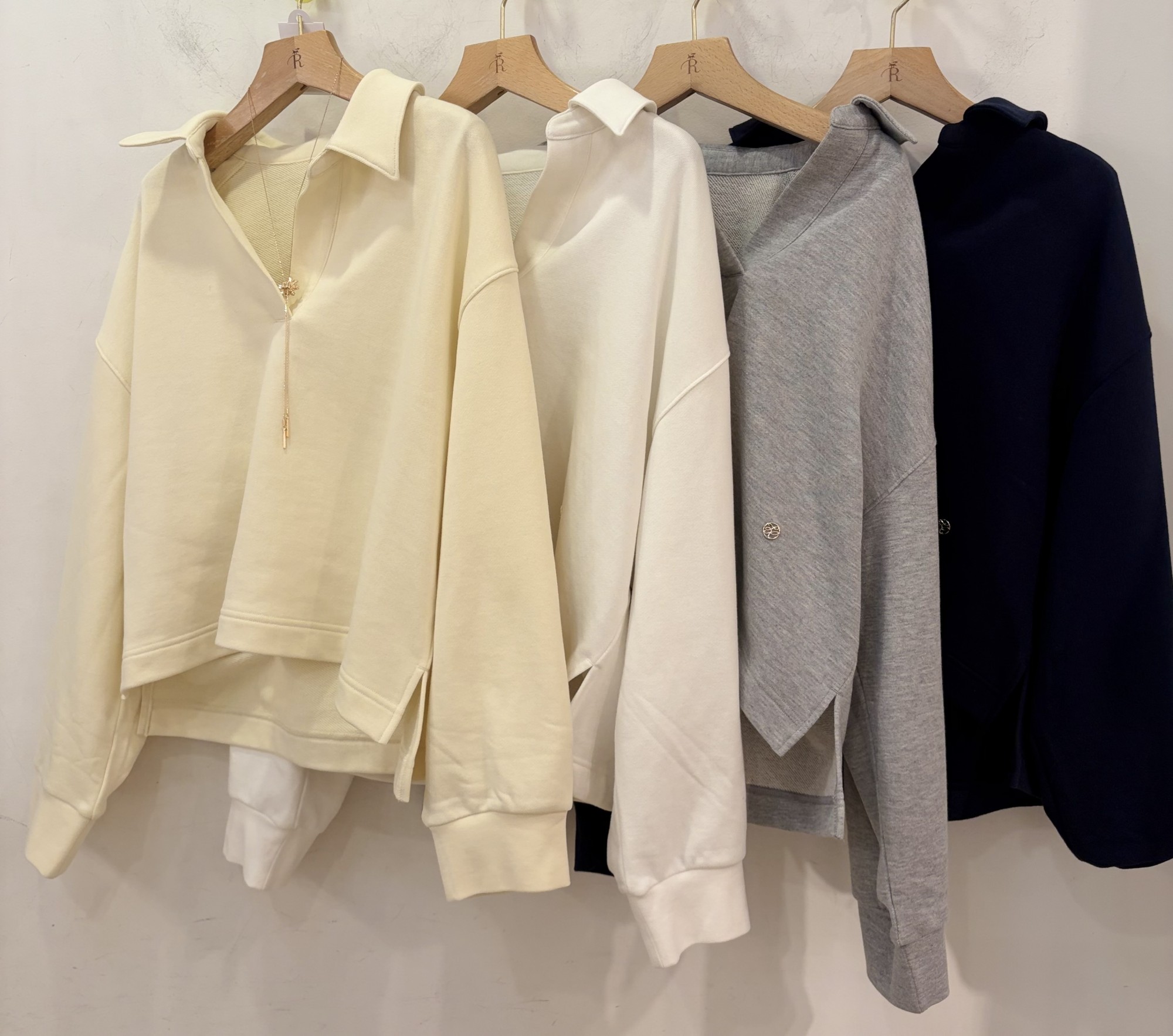 【ほどよい抜け感が心地いい】デザインスウェット