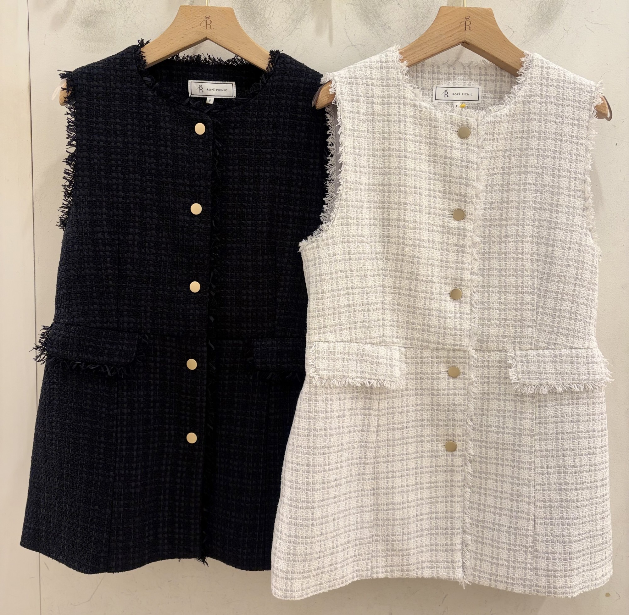 【装いを格上げしてくれる◎】万能ジレ