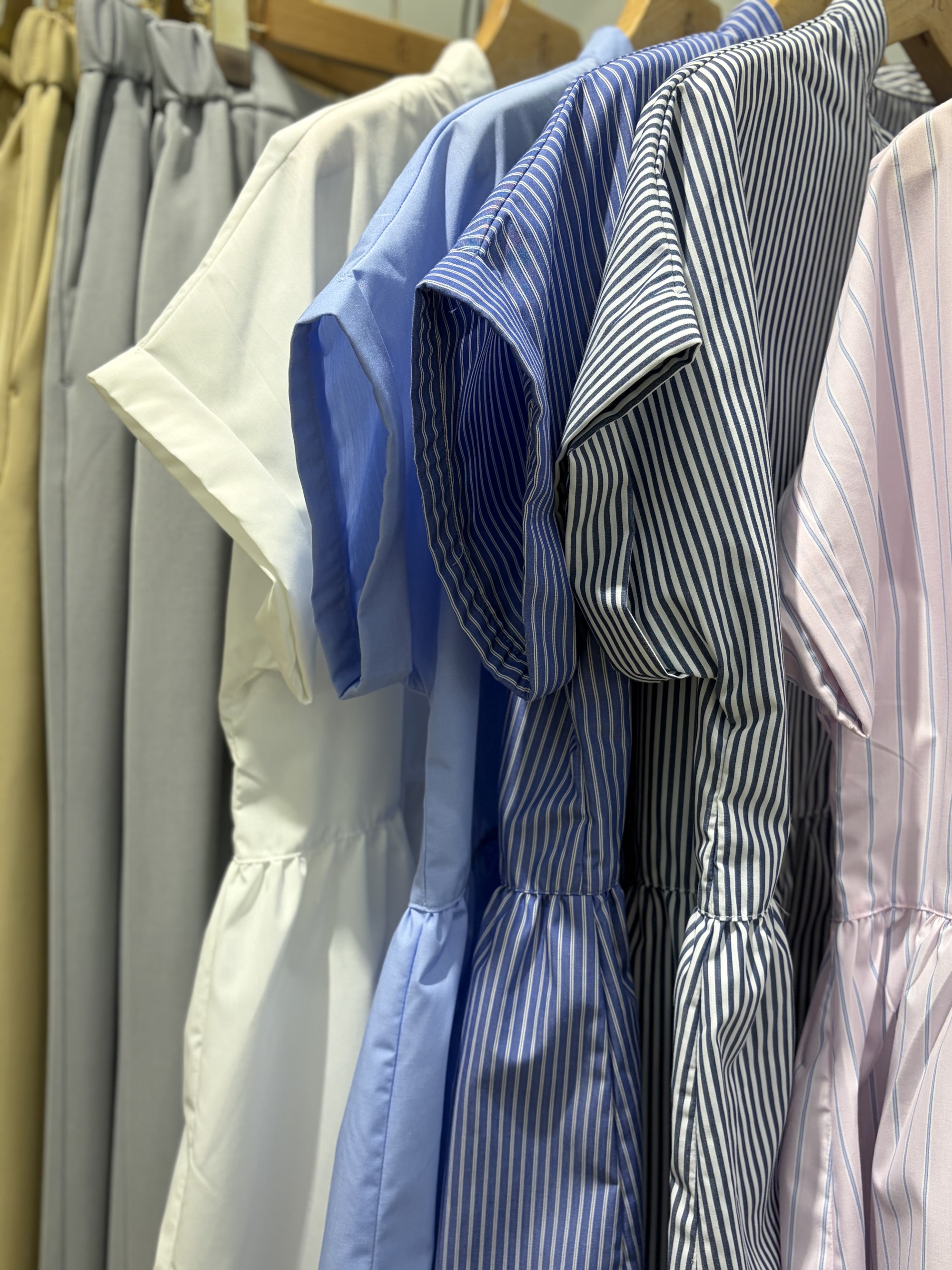 【防シワ性とUVカット機能を備えた】夏の万能シャツ 