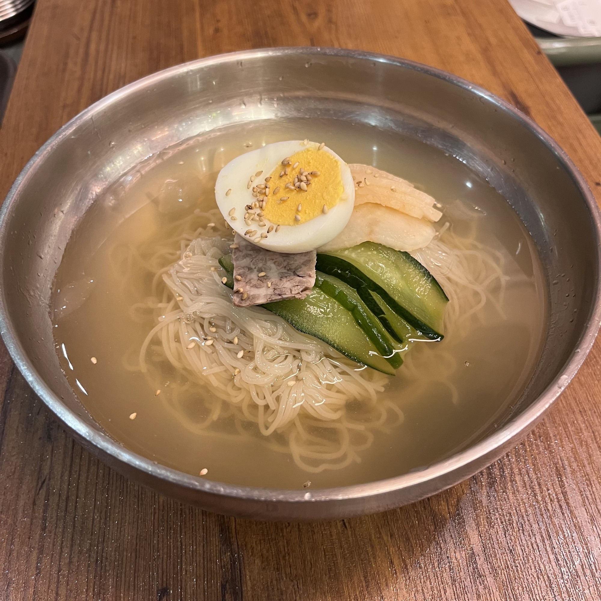韓国定番の冷麺