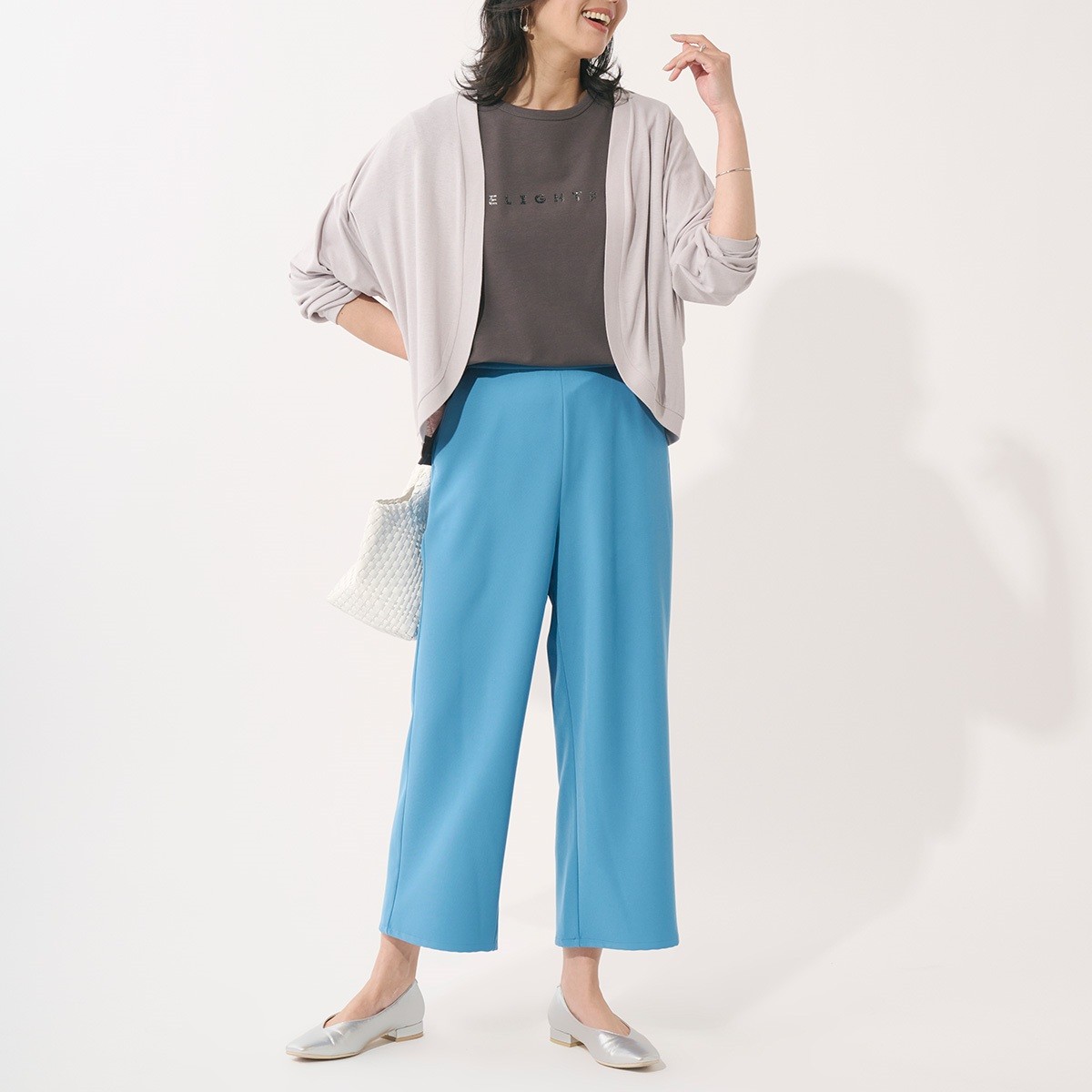 軽やかUVカット。落ち感シルエットが美しい シアーカーディガン