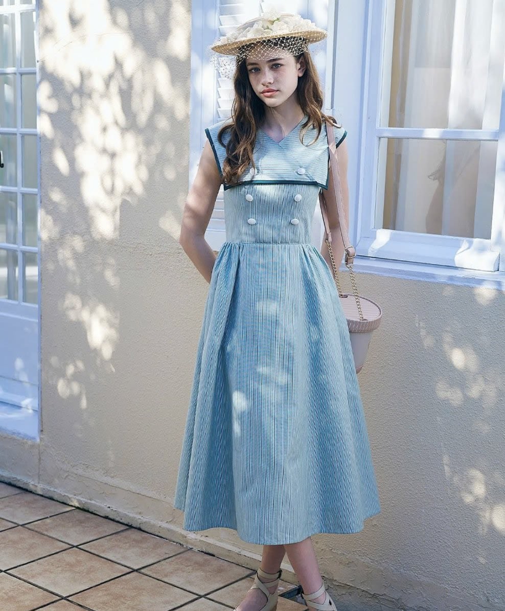 シーズンムードを感じさせてくれるストライプ柄のマリンワンピース🍨