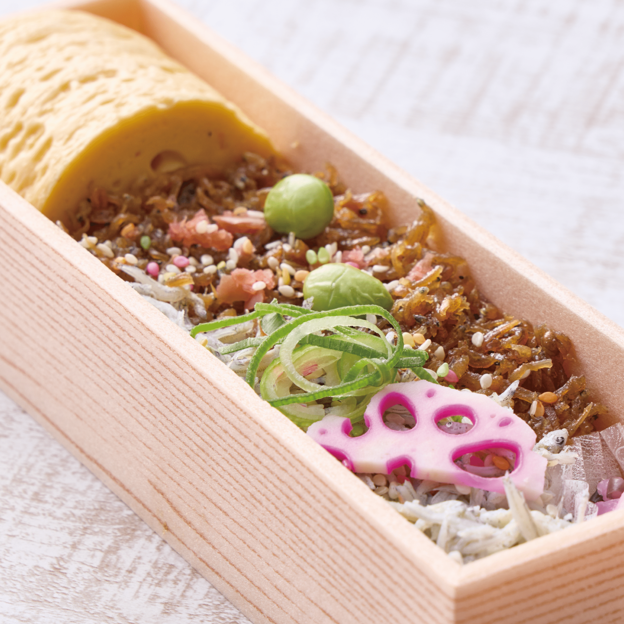 【人気の味を、少しずつ贅沢に】梅じゃことしらすの味比べ京小膳
