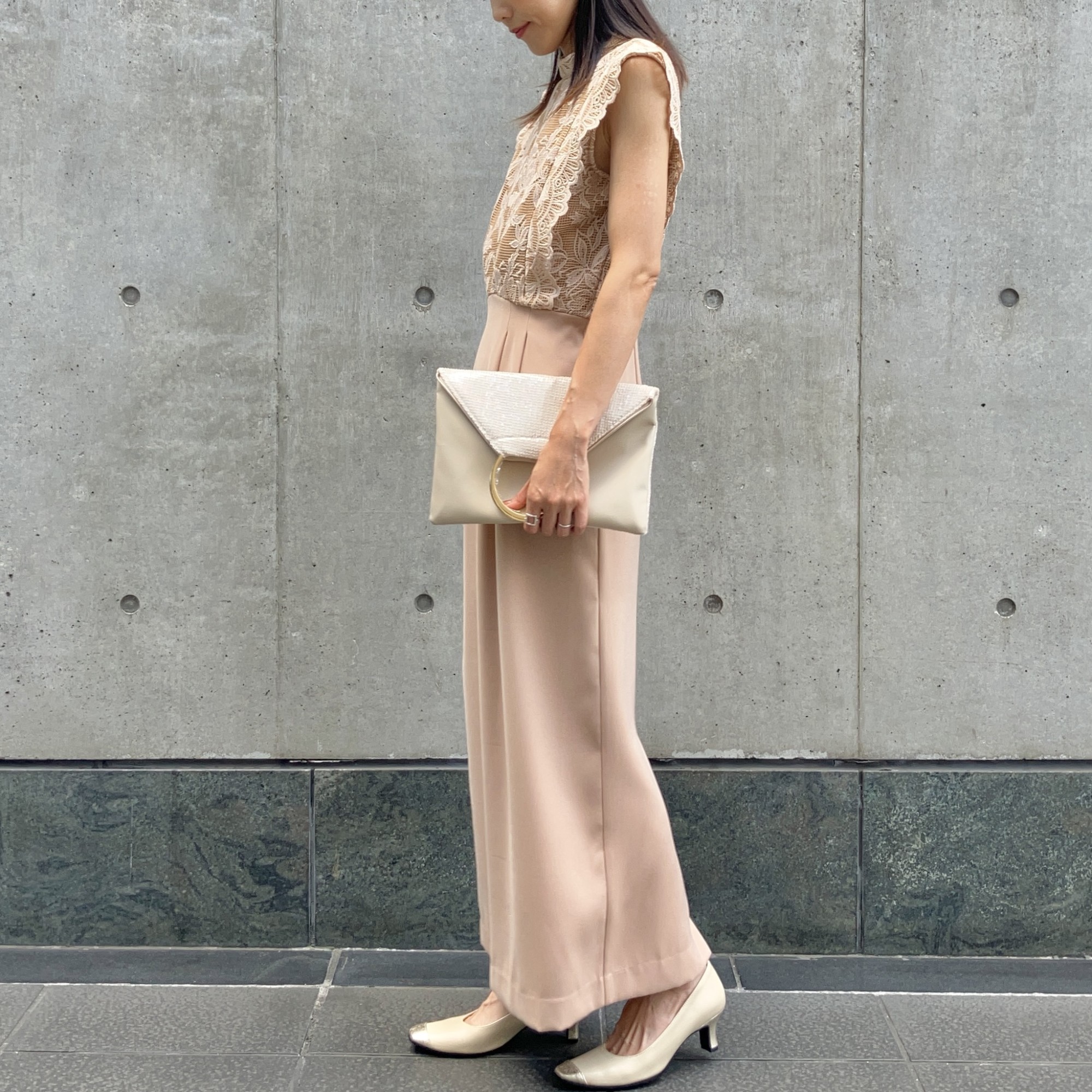 新作♥️メッシュフラワーレース✖️マットサテンフリルスリーブタイトドレス
