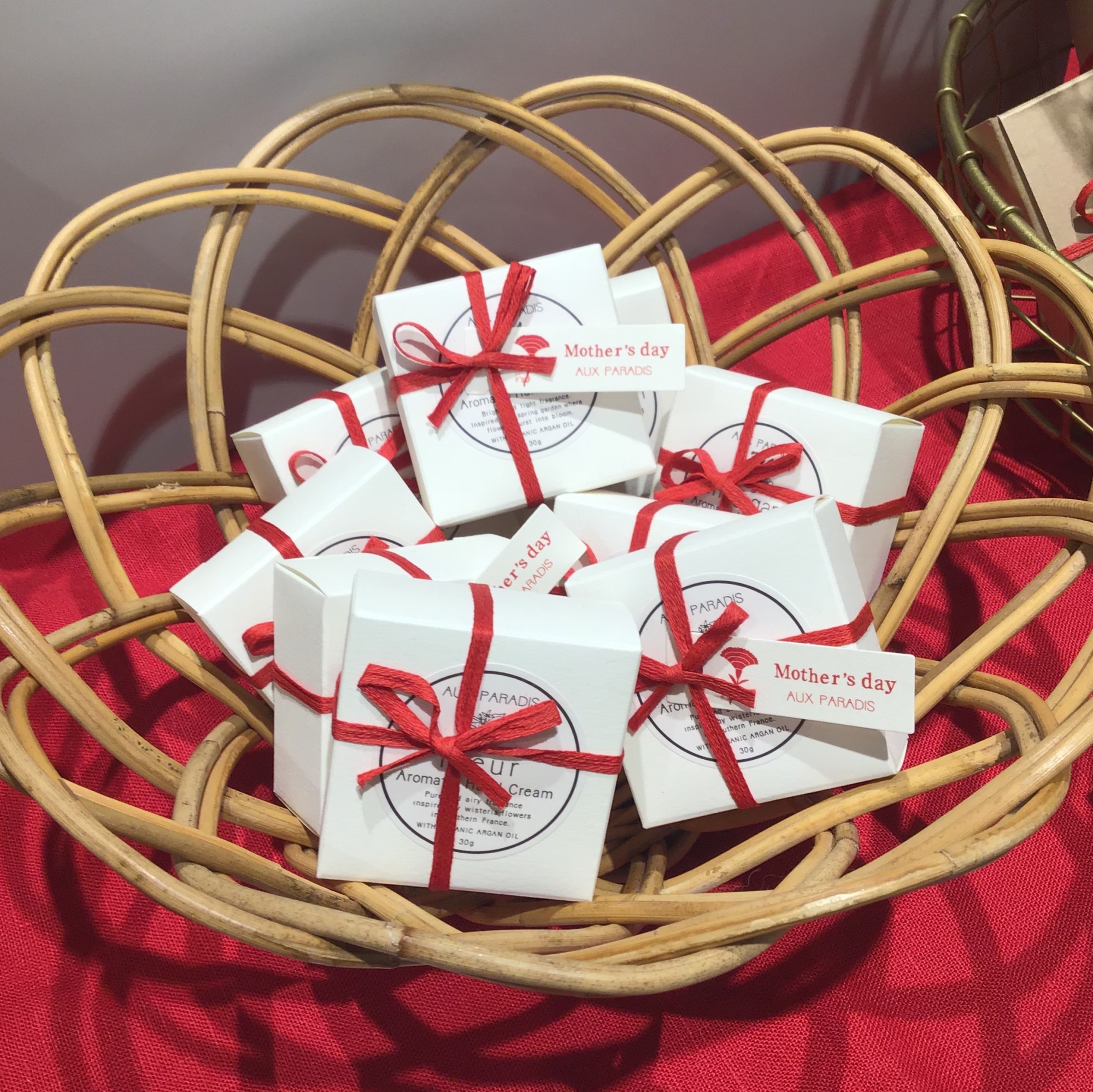 AUX PARADIS の母の日ギフト
