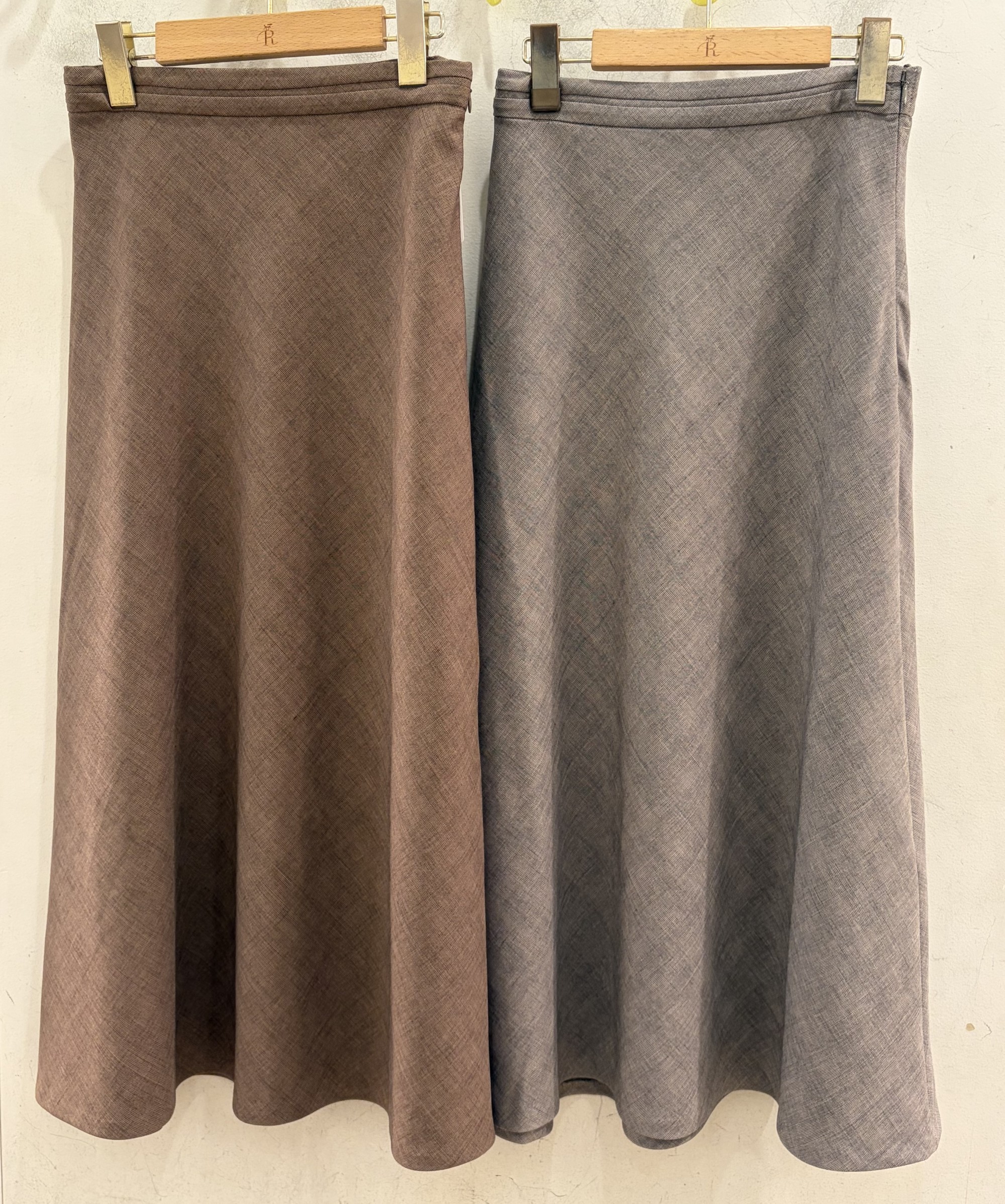 【シワになりにくく、女性らしいシルエット】フレアスカート