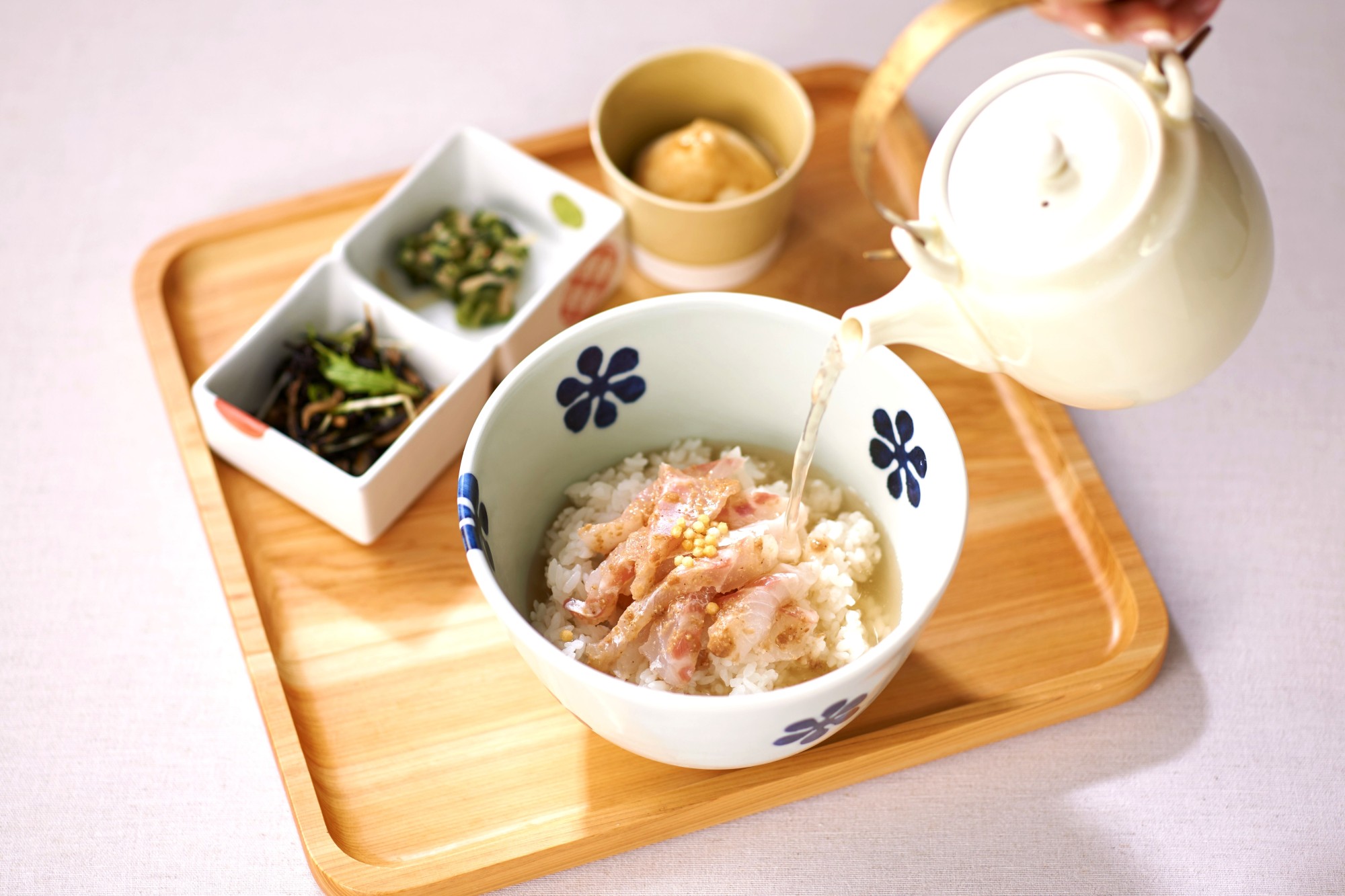 【鯛だし茶漬け】　￥1,250　（税込）