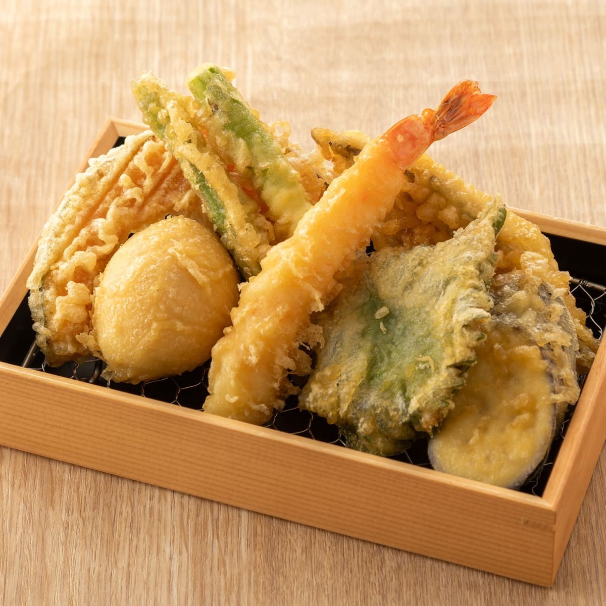 寒くなって来ましたね！熱々の天ぷらはいかがですか？