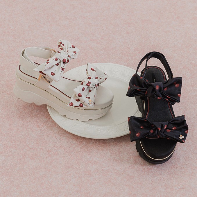 【RANDA（ランダ）】可憐さの中に大人の余裕を感じさせる “Cherry Strawberry Collection” 〈3月19日（木）発売予定〉