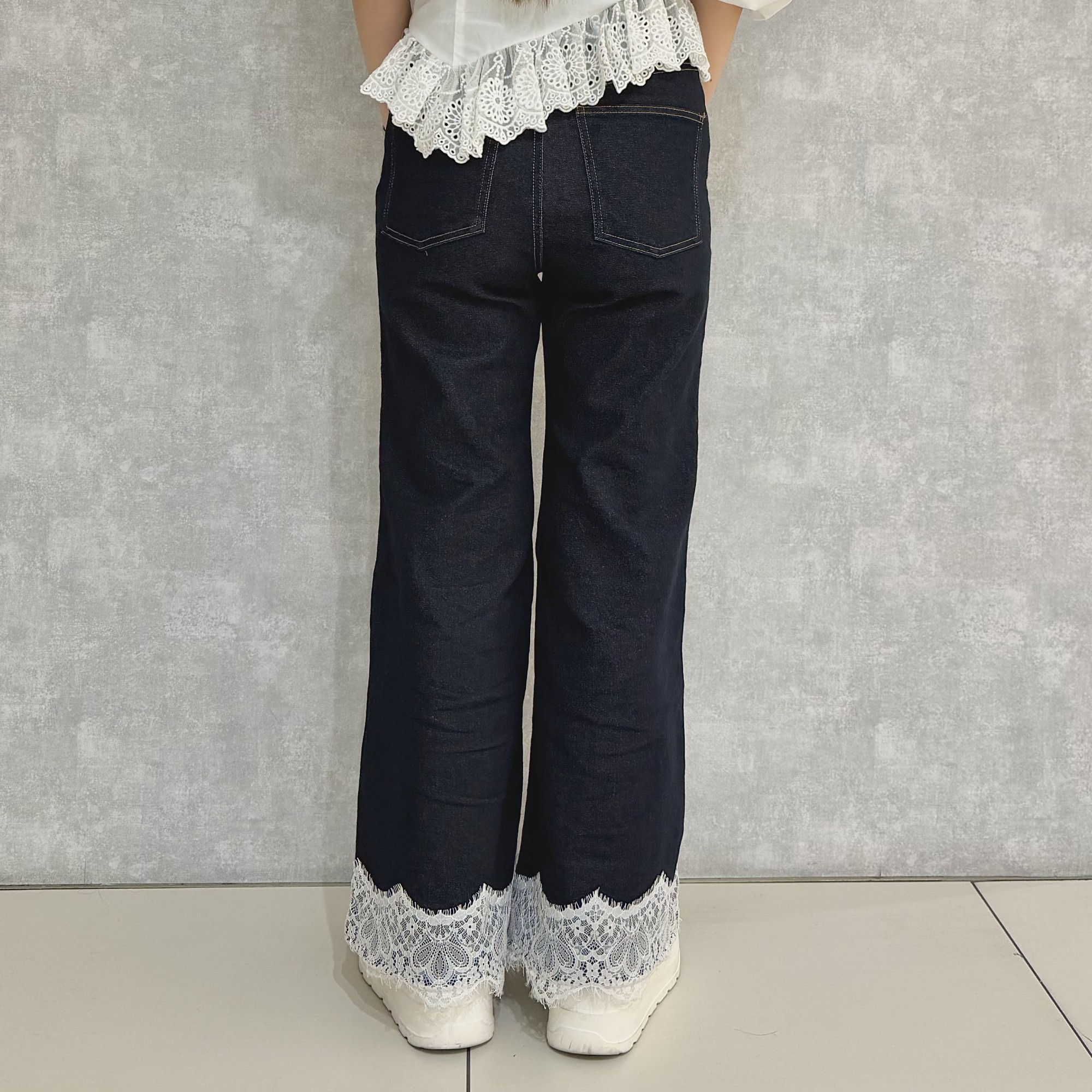 【🌟主役級🌟】足長効果抜群のフレアパンツにレースをONしたレースフレアデニムパンツ