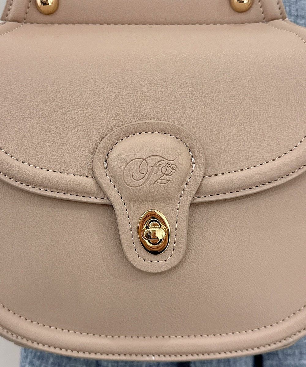 とびきりレトロなころんと丸いシルエットがキュートなポシェット♡