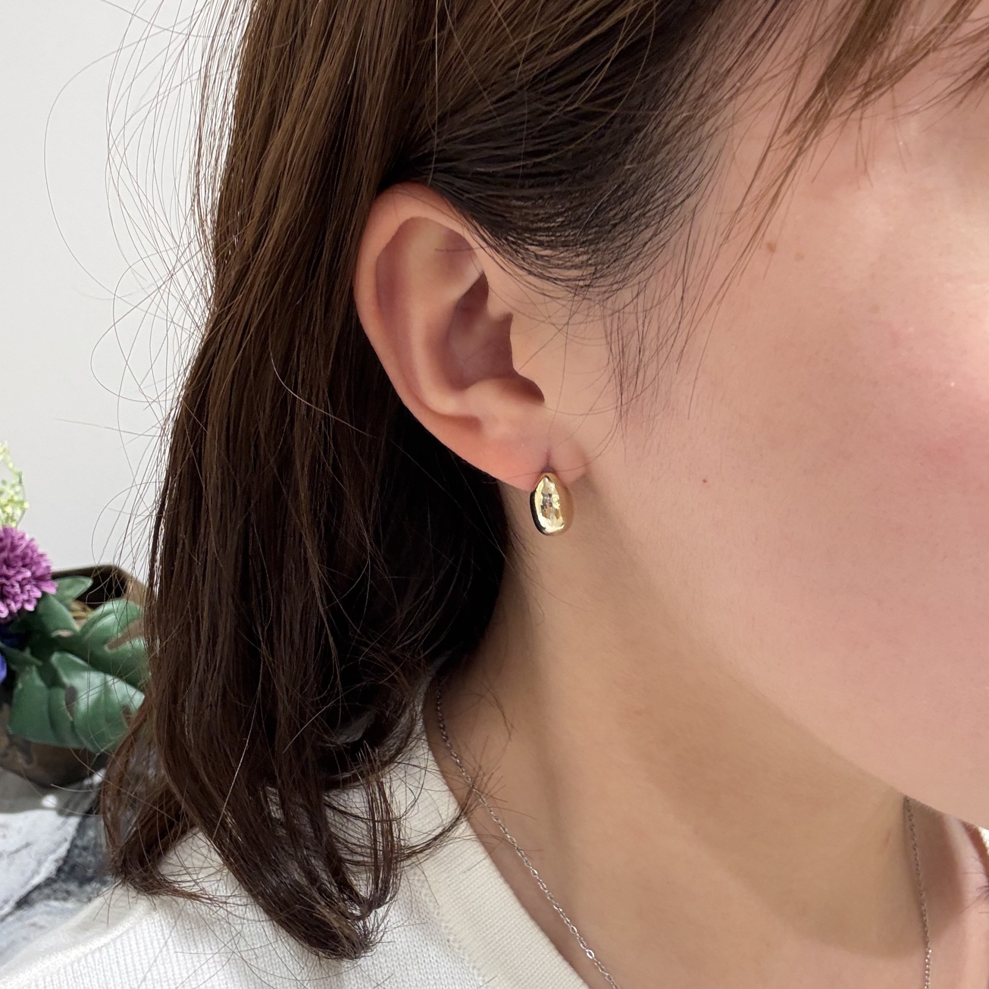【ギフトにおすすめ🎀ブラックジルコニアポストピアス🪽】