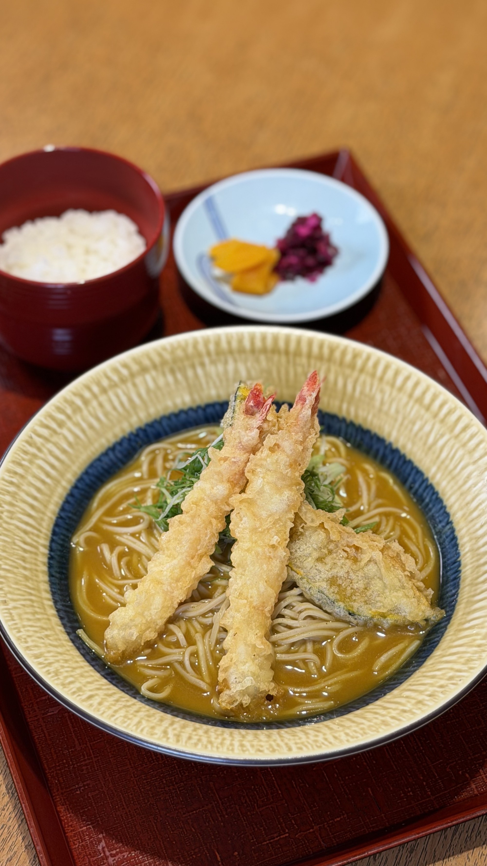 🌞夏といえば、海老天カレーそば!