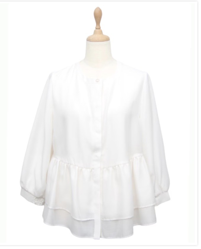春のきれいめカジュアルコーデにマストな一枚！新作ブラウス☘️