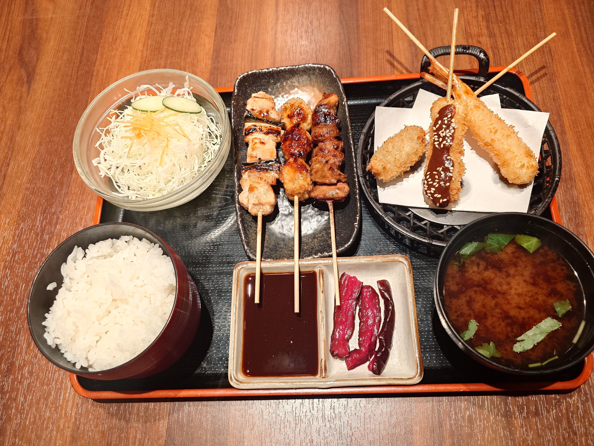 【串定食】￥1,210(税込)