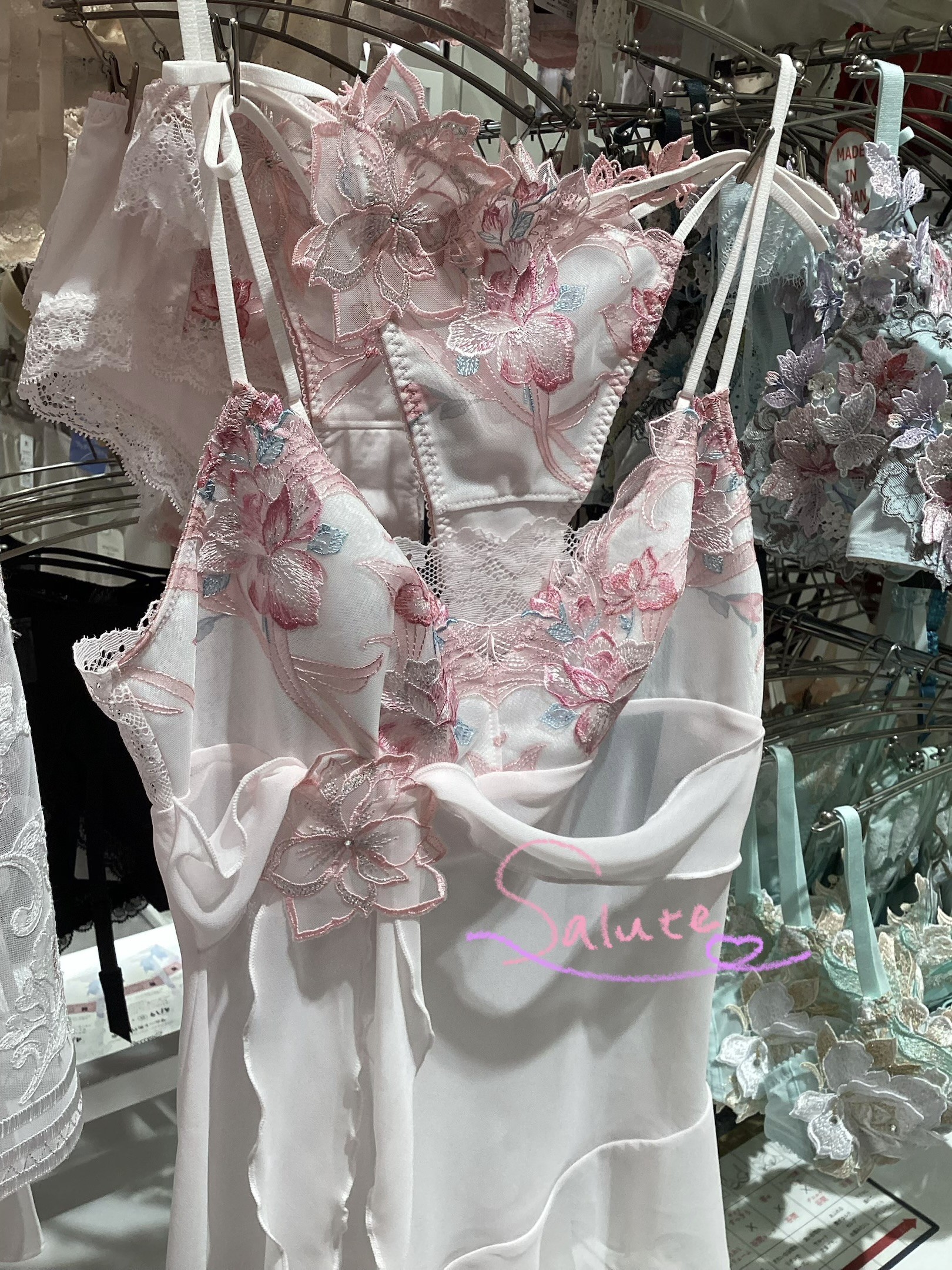 サルート 29G 店舗限定 キャミ M 店舗限定🌟サルート29G │サンアイリゾート ノーザリー │ ショップ