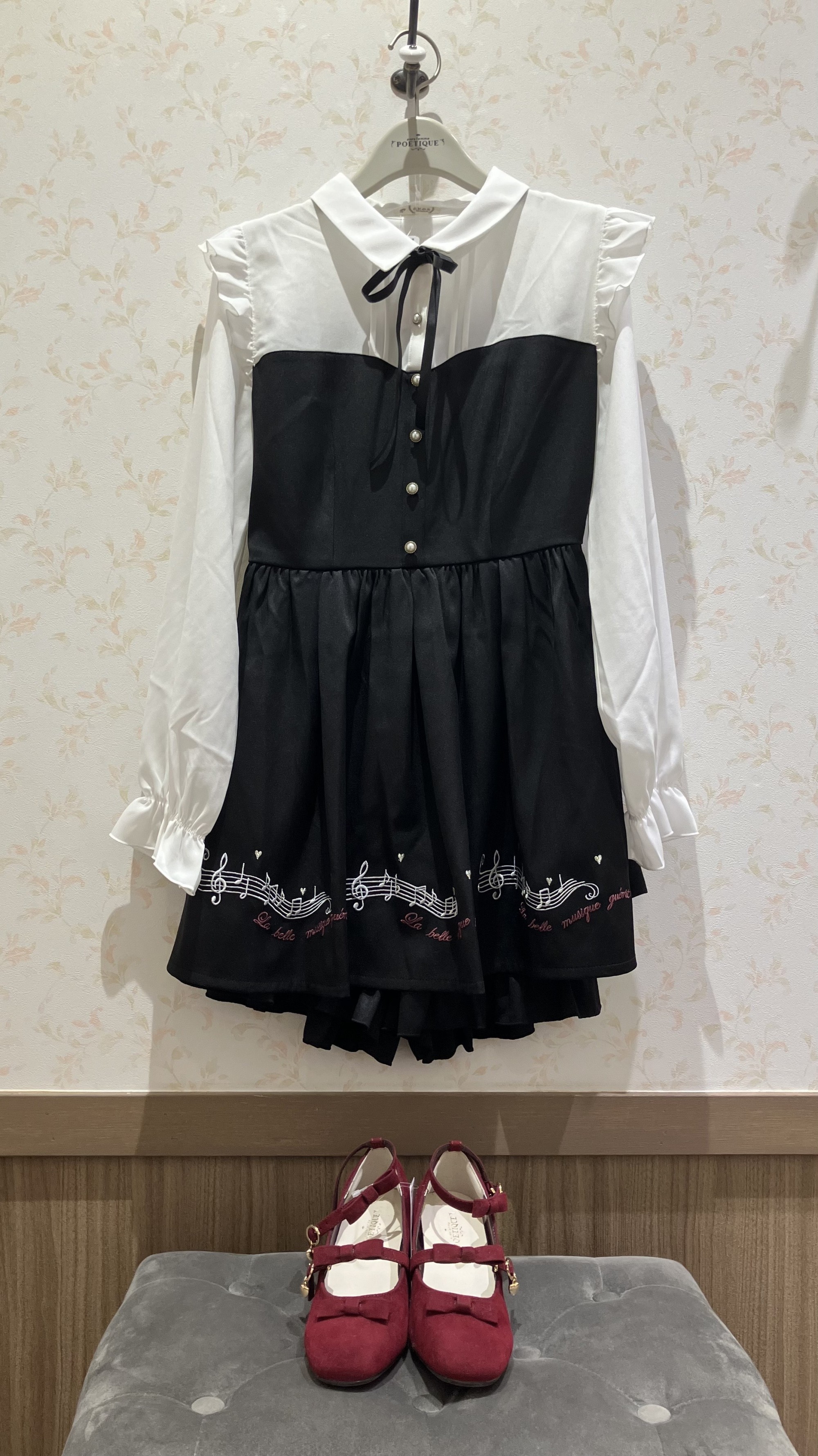 お出かけにピッタリ♪ クラシカルなセットアップで芸術の秋を楽しむコーディネート