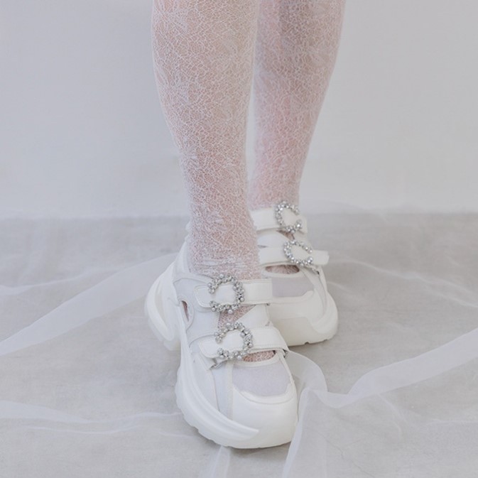 【RANDA】華やかさと履き心地を両立した“Decorative Sneakers”発売！