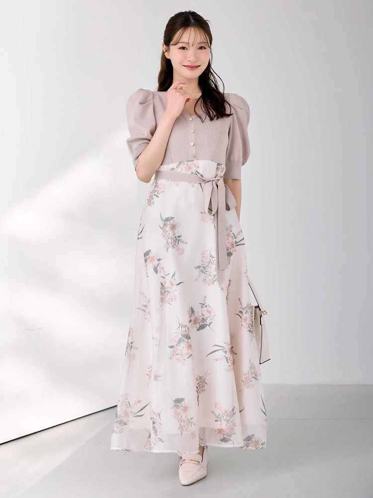 春!定番花柄ワンピース