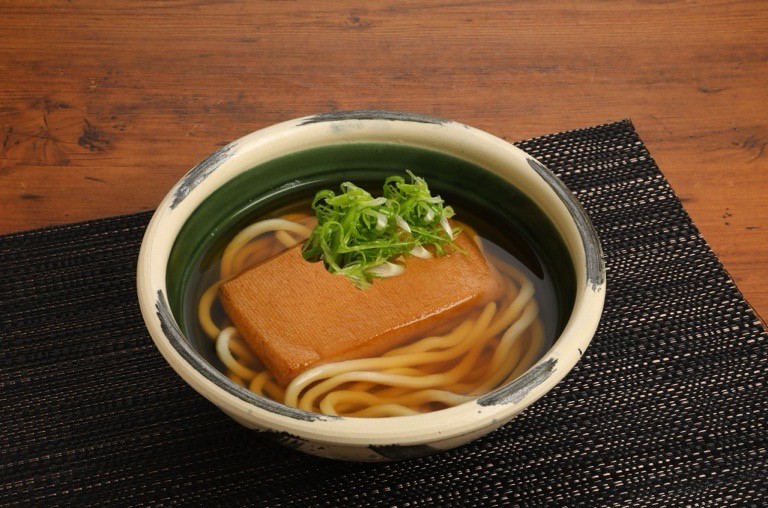 定番✨【たっぷりねぎのきつねうどん】