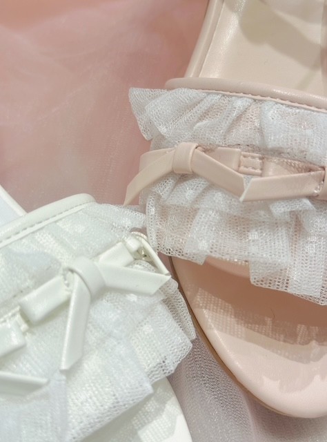 足元まで可愛いサンダル