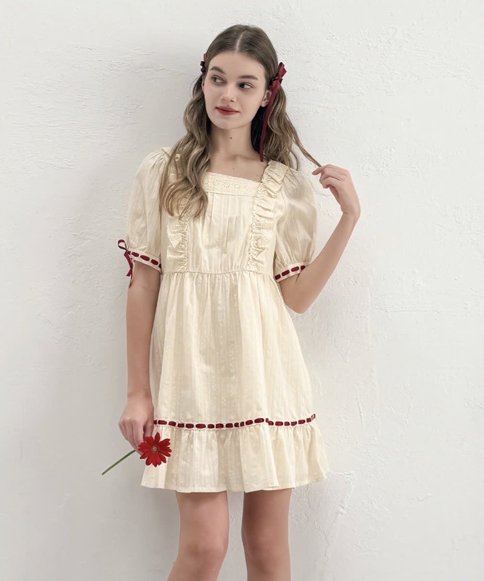 ガーリーなはしごリボン使いが乙女心をくすぐるワンピース👗