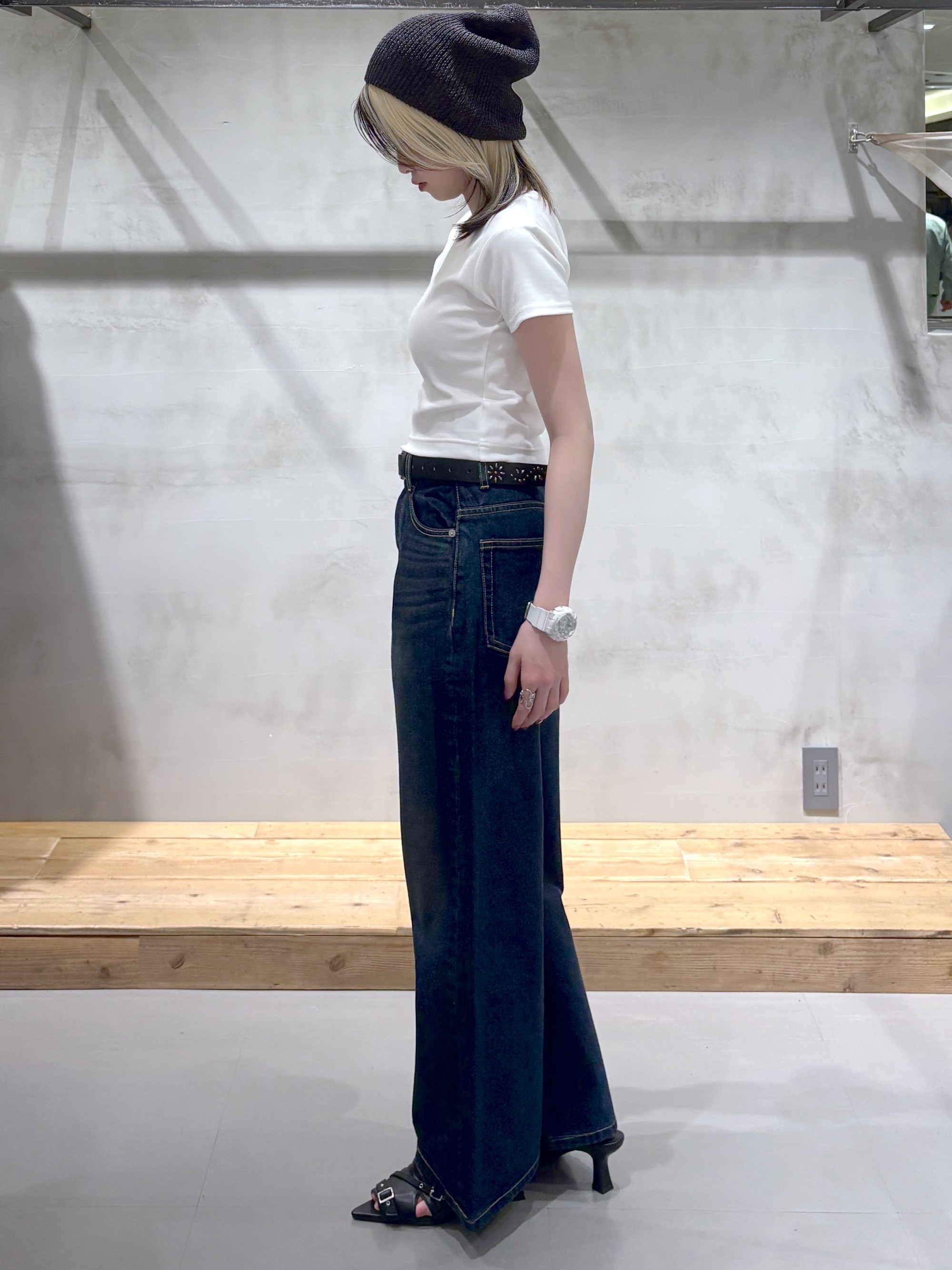 シンプルカジュアル👖🤍