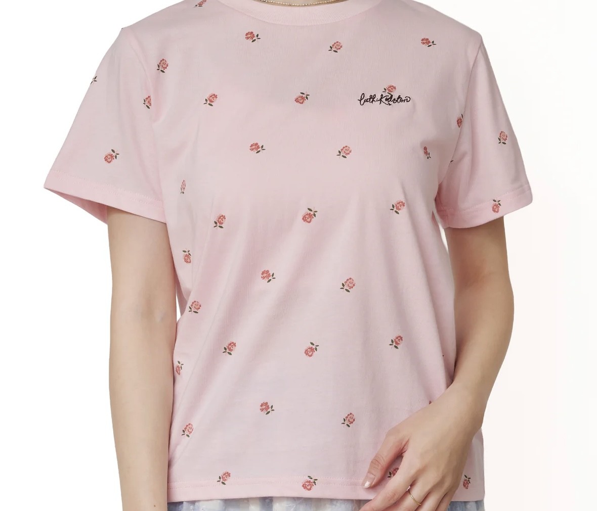 【初登場】総柄刺繍Ｔシャツ✨