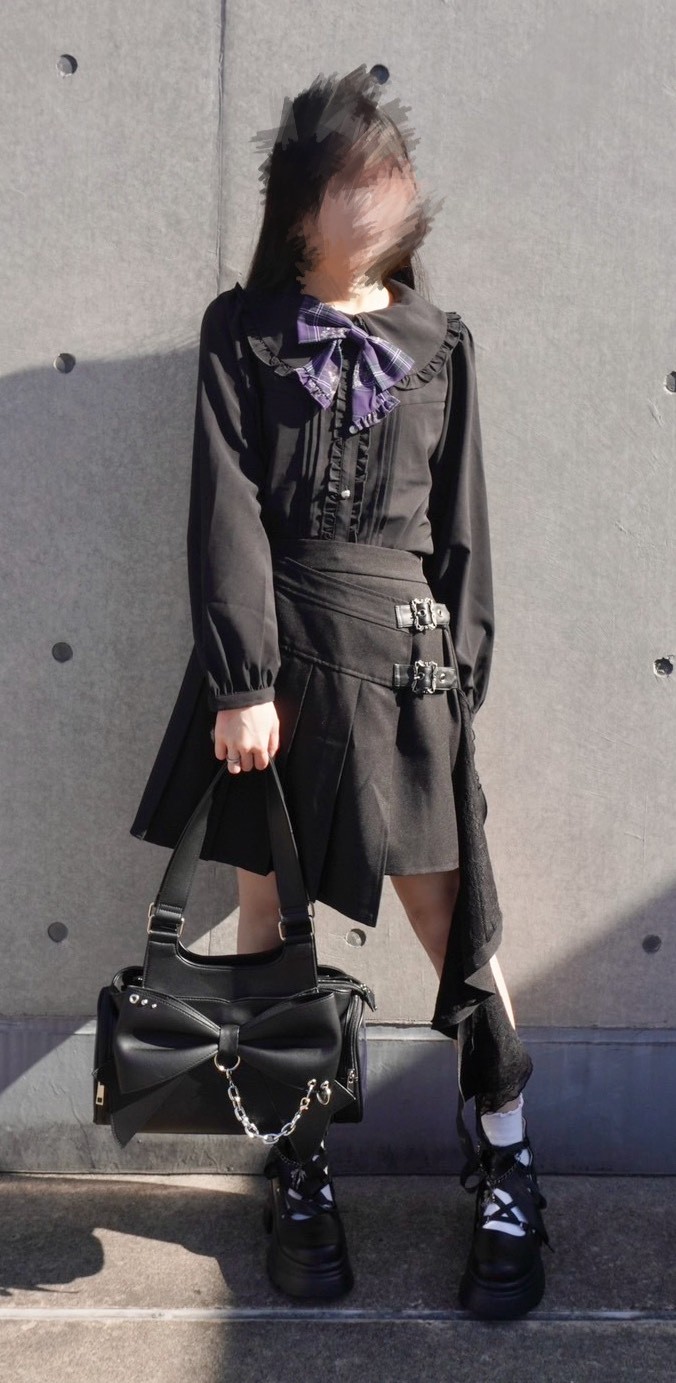 〘大きめリボンがアクセント〙プレッピーライクコーデ