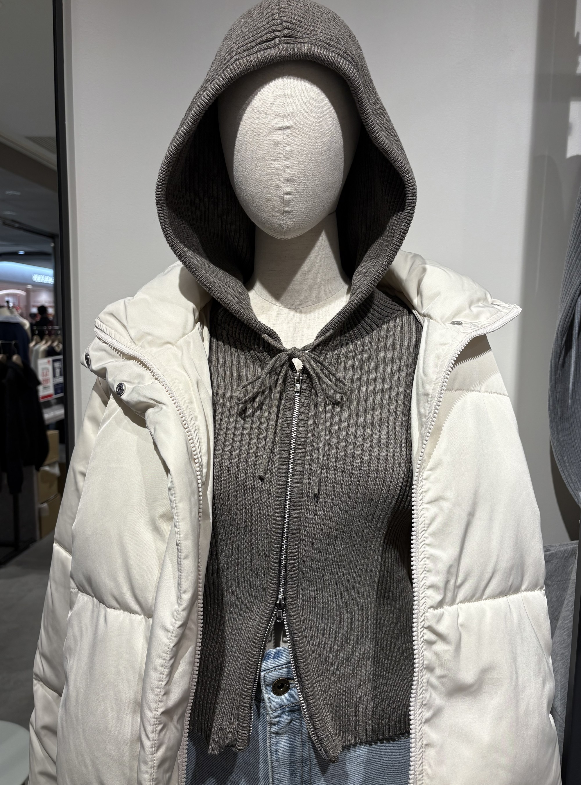 新作ニットパーカーのご紹介⭐️