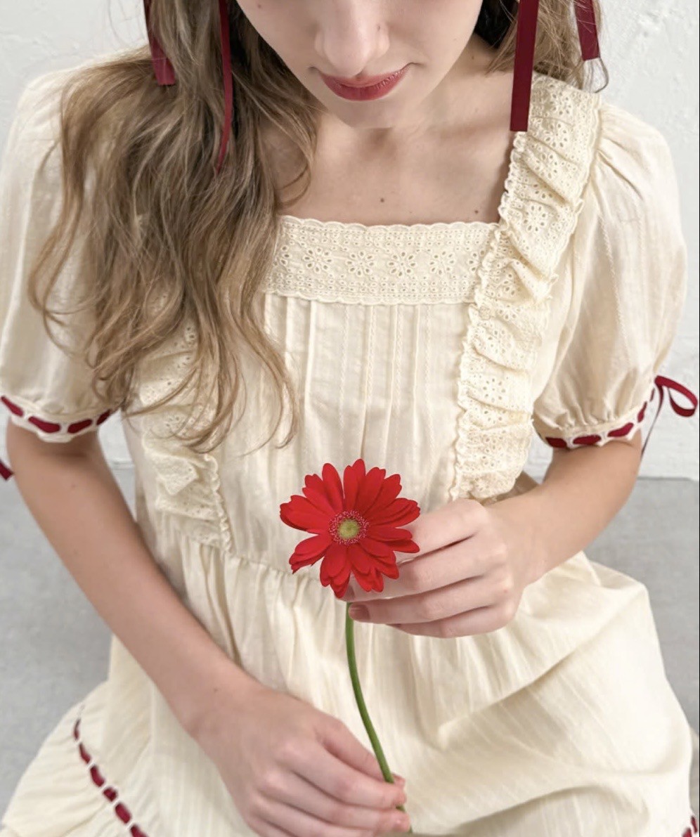 ガーリーなはしごリボン使いが乙女心をくすぐるワンピース👗