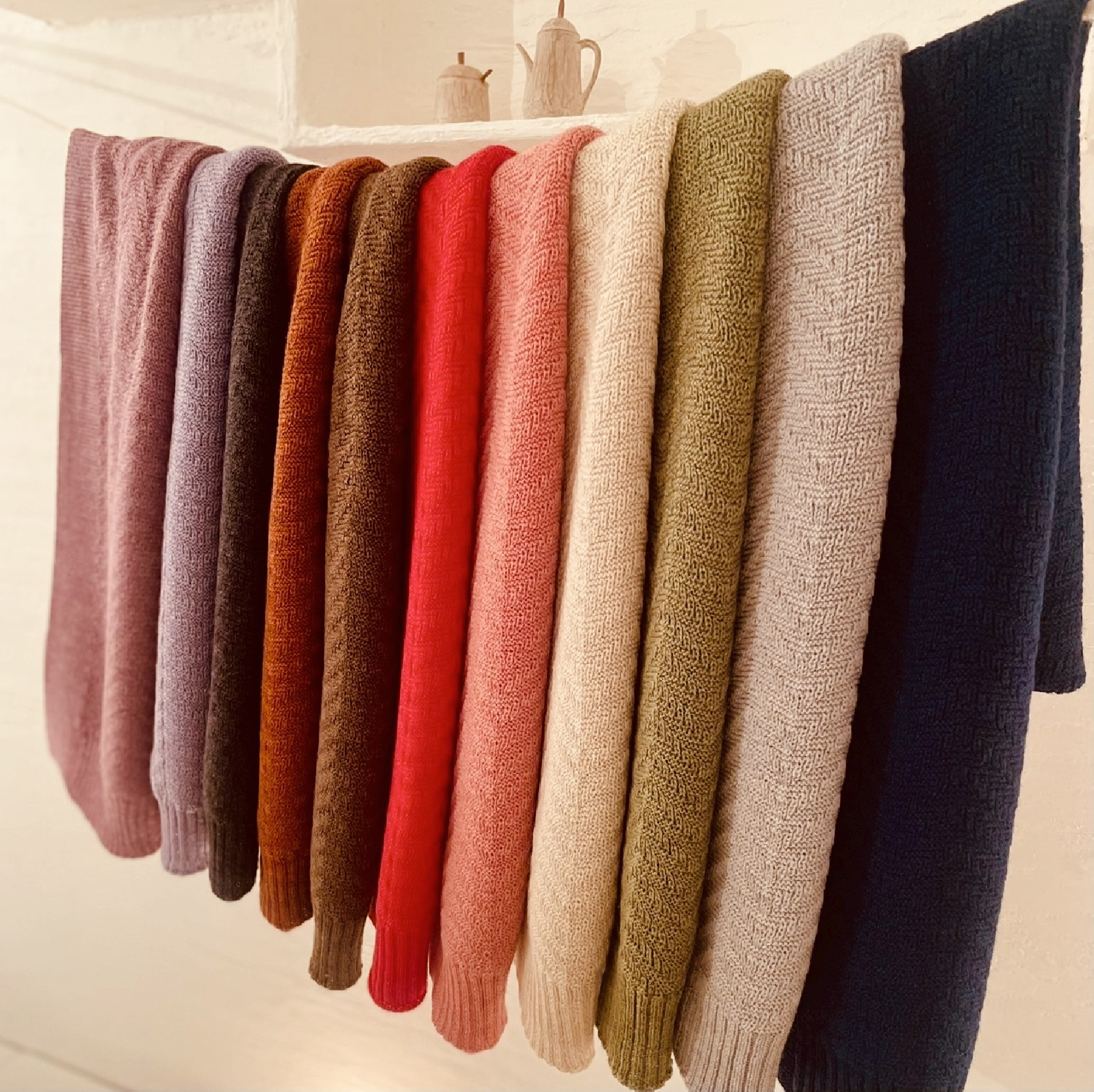 ちょうど良さが魅力！『メリノウール100%ヘリンボーン柄マフラー』