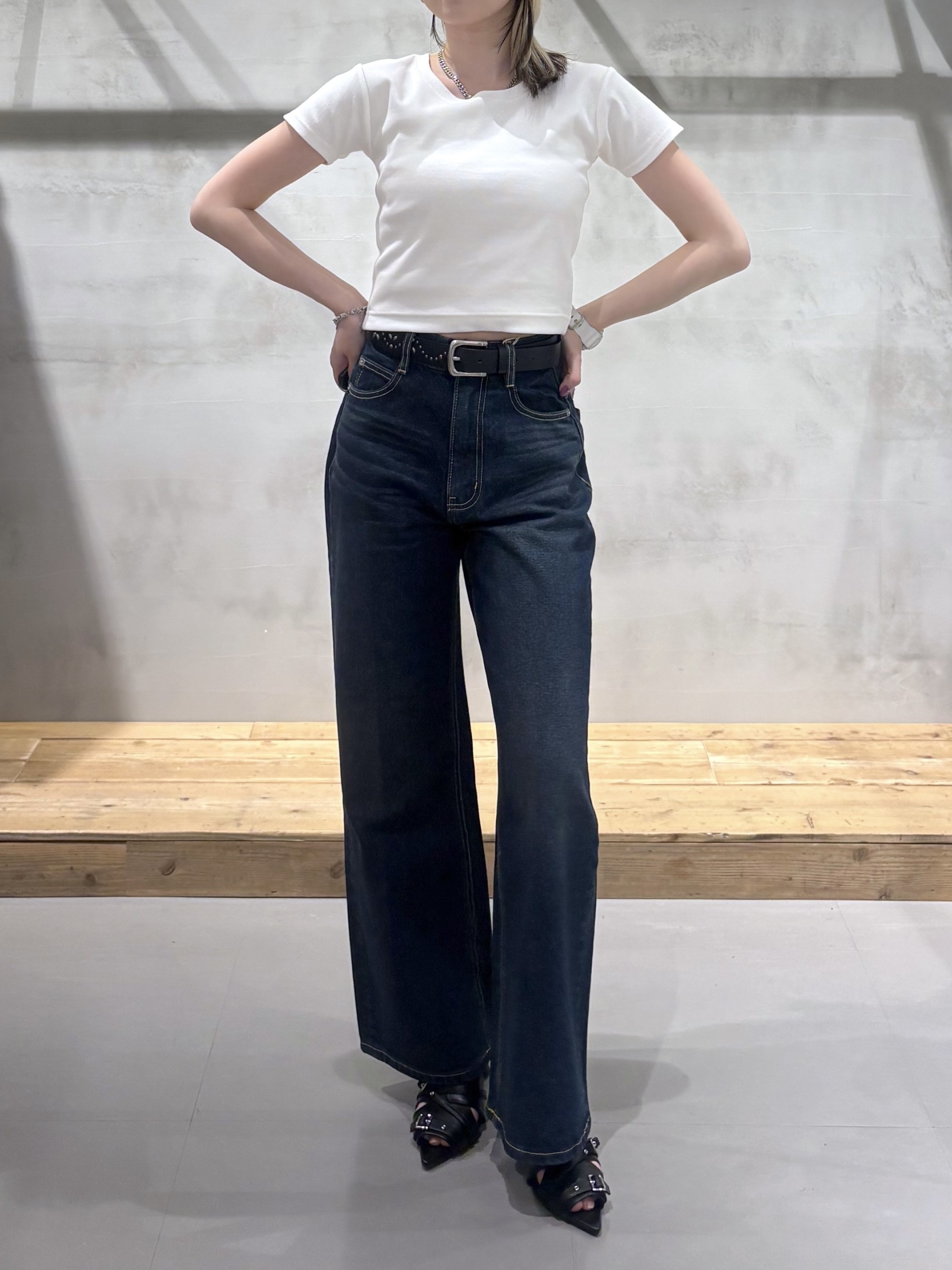シンプルカジュアル👖🤍