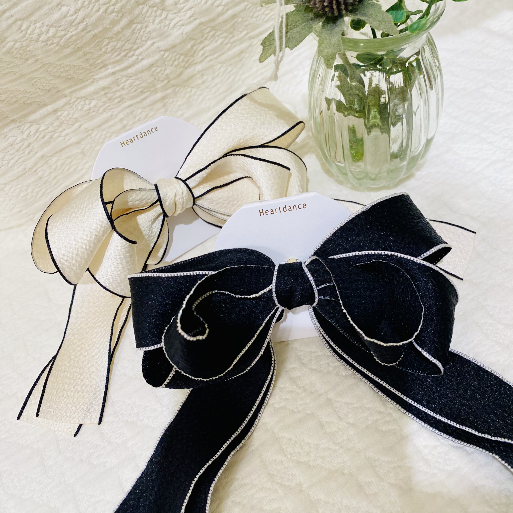 「新作オススメアイテム」モノトーンリボンフックポニー🤍🖤