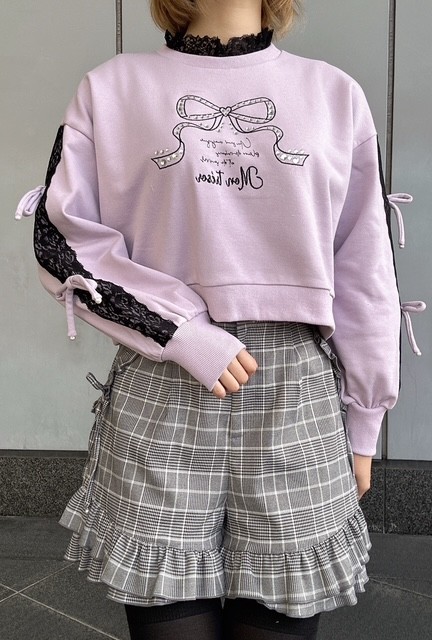 カジュアルコーデのワンポイントに使えるスウェット