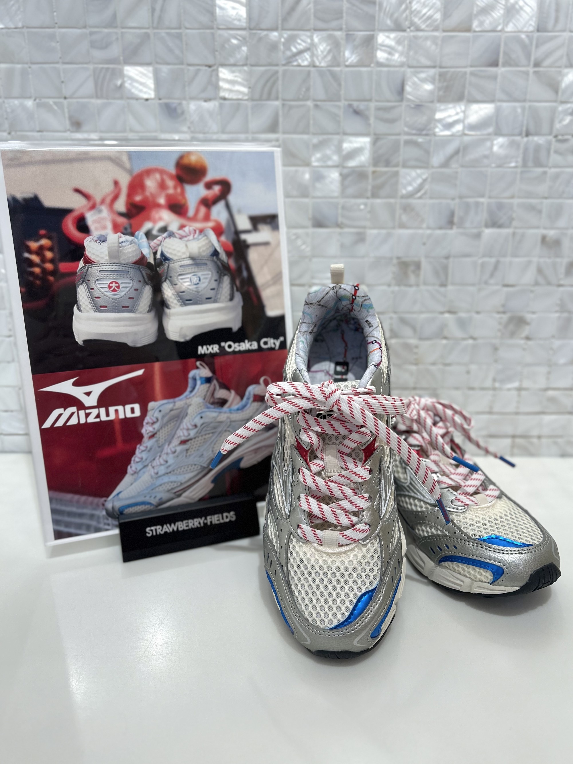 限定のスニーカー入荷いたしました！