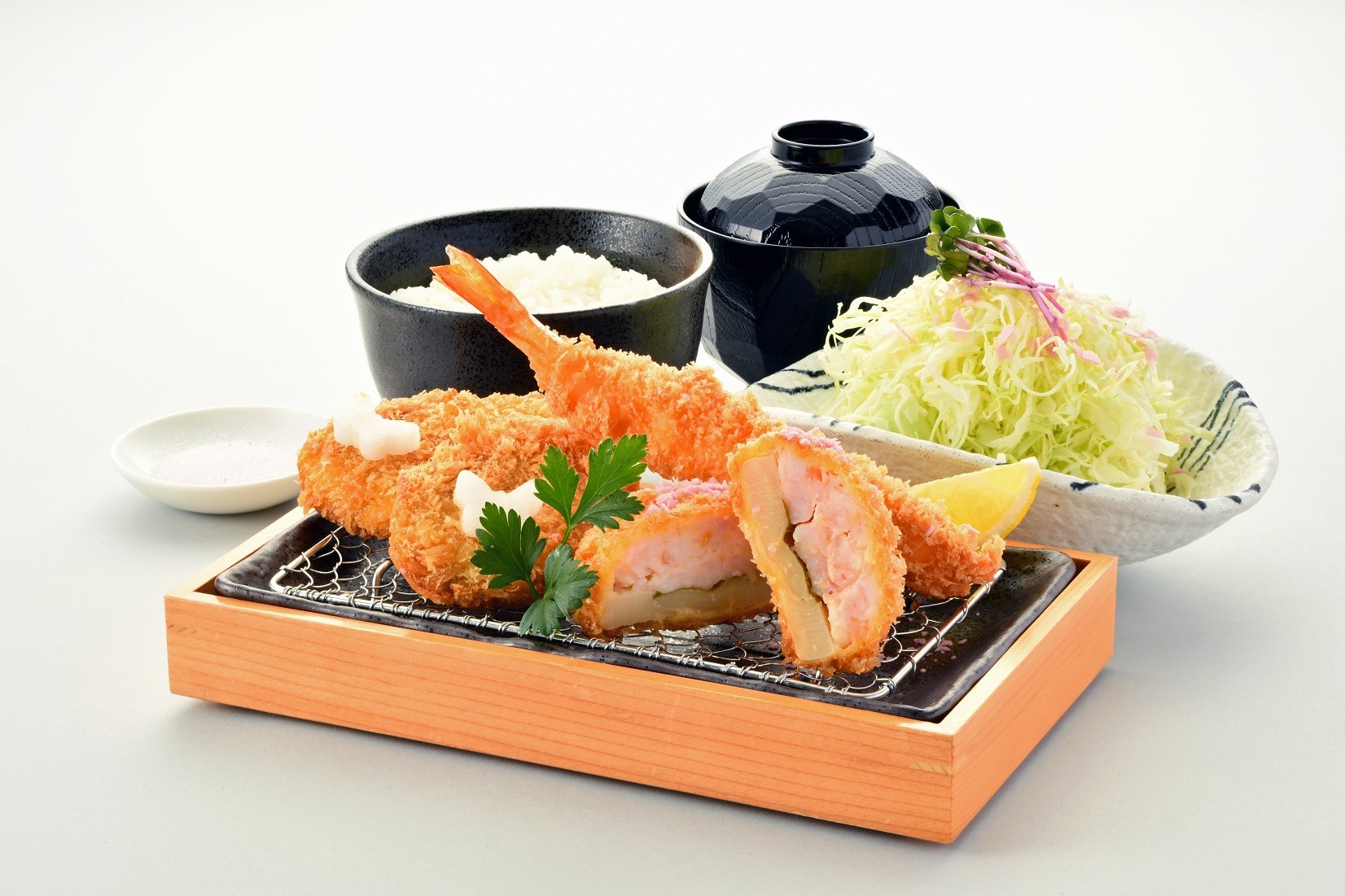 春限定メニュー「春の筍えびかつ膳」大好評販売中です！！