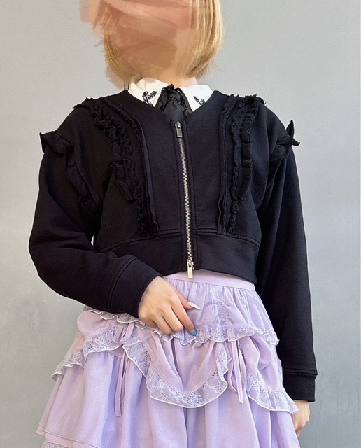 羽織としても、トップスとしても使えるカーディガン